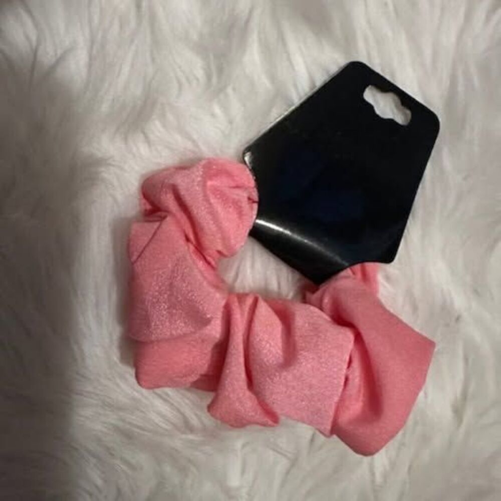 Pink Chiffon Scrunchie    7793 - KIDS  Handmade NWT Boutique